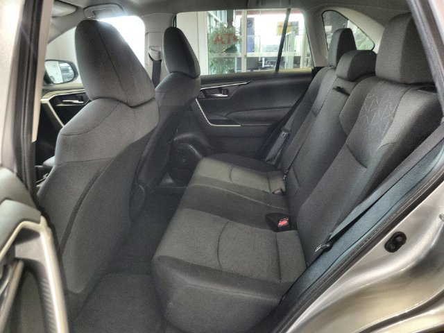 Used 2024 Toyota RAV4 XLE FWD image 22