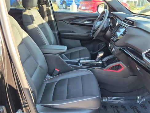 Used 2021 Chevrolet TrailBlazer RS w/ Sun and Liftgate Package image 24
