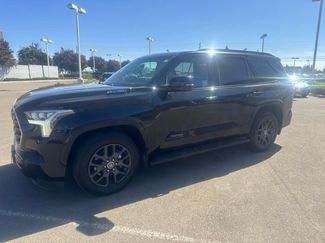 Used 2023 Toyota Sequoia Platinum AWD/4WD video 1