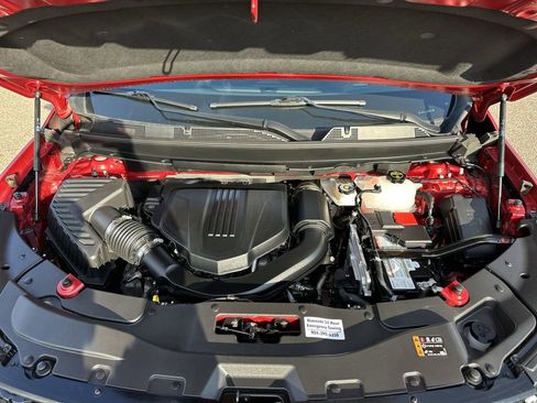 Used 2025 Chevrolet Traverse RS image 35