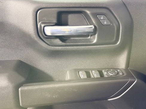 Used 2020 Chevrolet Silverado 1500 Custom w/ Custom Value Package AWD/4WD image 21