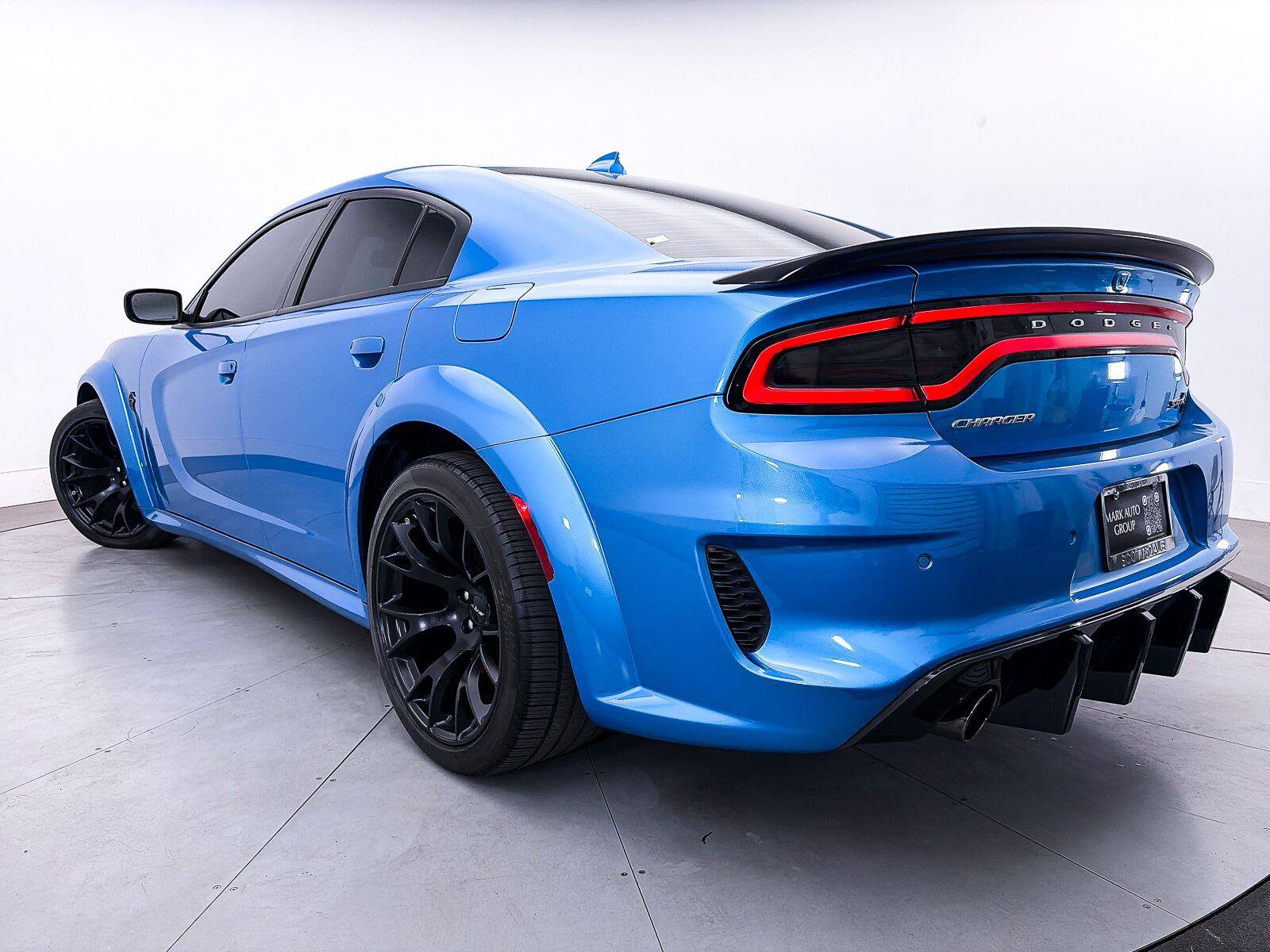 Used 2023 Dodge Charger SRT Hellcat RWD image 3