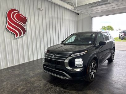 Used 2025 Mitsubishi Outlander SE