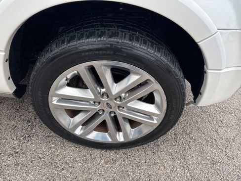 Used 2017 Ford Expedition EL Platinum RWD image 6