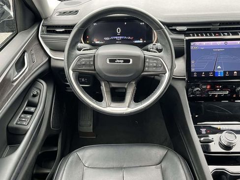 Used 2021 Jeep Grand Cherokee L Limited image 18