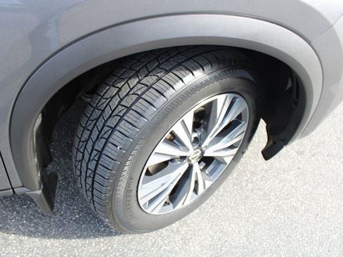 Used 2022 Nissan Rogue SV w/ SV Premium Package image 20