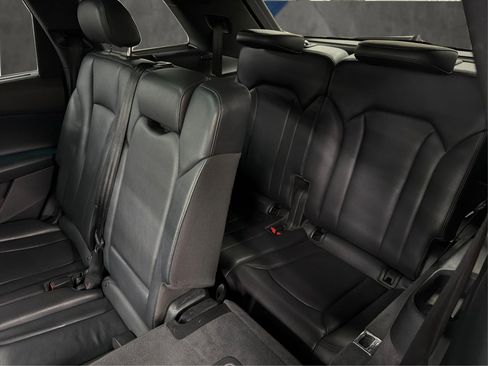 Used 2018 Audi Q7 3.0T Prestige w/ Prestige Package image 34