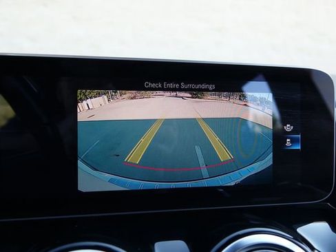 Used 2021 Mercedes-Benz GLA 250 250 * 1-OWNER * Premium * image 17