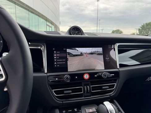 New 2025 Porsche Macan image 18