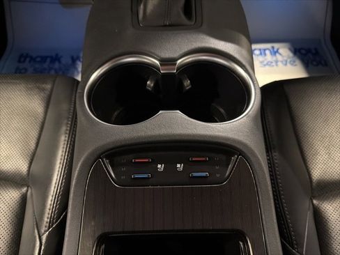 Used 2021 Toyota Venza XLE w/ Softex Package image 24