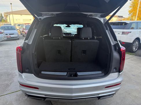 Used 2020 Cadillac XT6 Premium Luxury FWD image 14