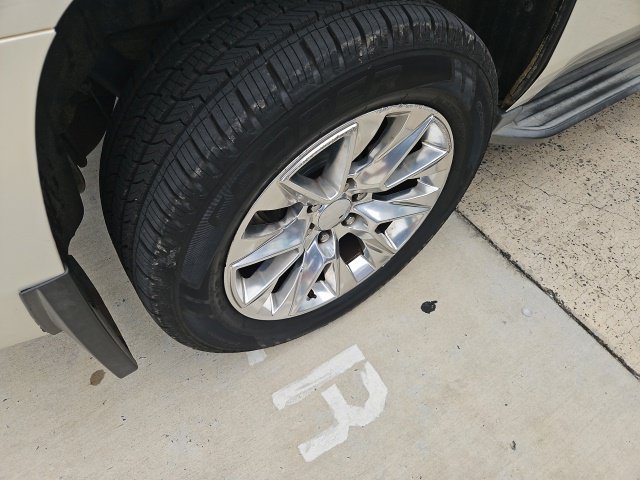 Used 2015 Chevrolet Tahoe LT AWD/4WD image 15