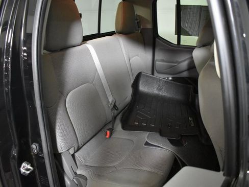 Used 2020 Nissan Frontier SV w/ Midnight Edition Floor Mats image 30