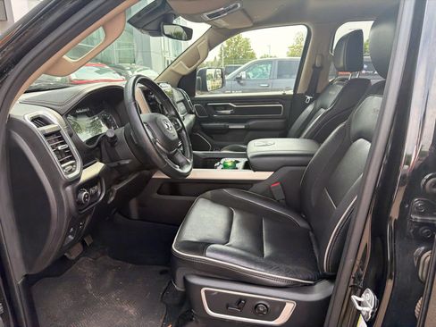 Used 2019 RAM 1500 Laramie AWD/4WD image 8