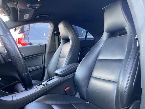 Used 2014 Mercedes-Benz CLA 250 image 33
