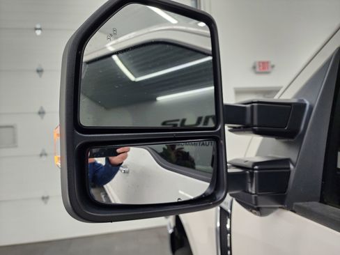 Used 2019 Ford F350 Lariat w/ Lariat Ultimate Package image 39