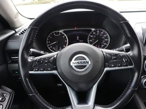 Used 2020 Nissan Sentra SV FWD image 16