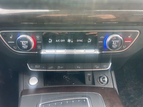 Used 2020 Audi Q5 e Premium Plus w/ Premium Plus Package image 20