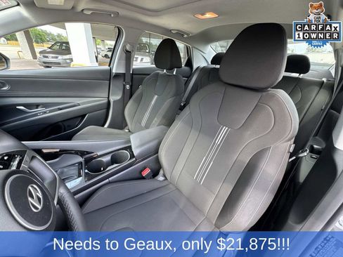Used 2025 Hyundai Elantra SEL FWD image 52