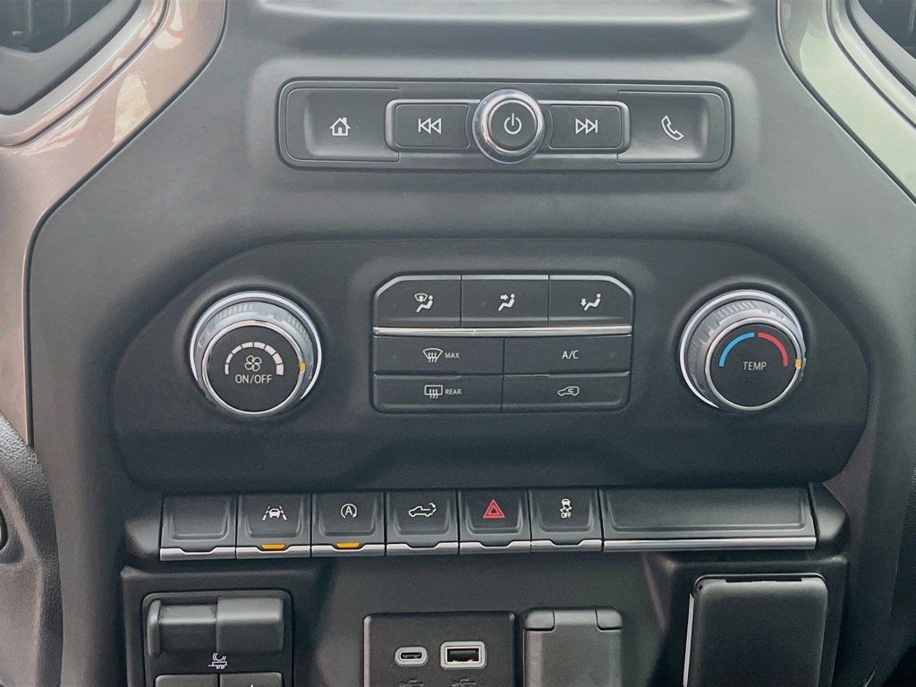 Used 2026 Chevrolet Silverado 1500 Custom w/ Turbomax Blackout Package AWD/4WD image 15