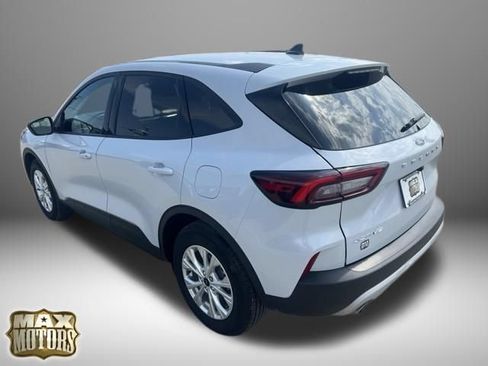 Used 2025 Ford Escape Active w/ Cold Weather Package FWD image 6