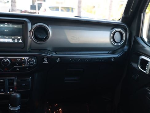 Used 2022 Jeep Wrangler Sport AWD/4WD image 28