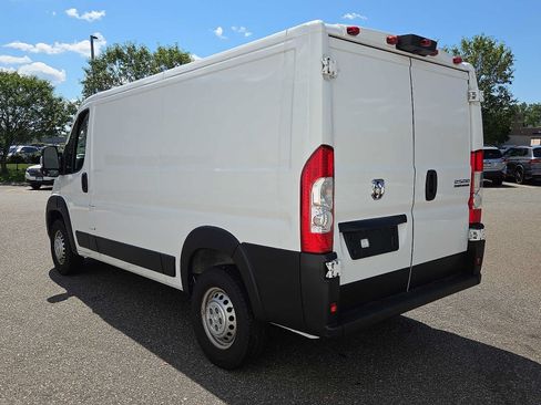 Used 2025 RAM ProMaster 2500 w/ Convenience Group FWD image 4