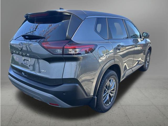 Used 2023 Nissan Rogue S AWD/4WD image 3