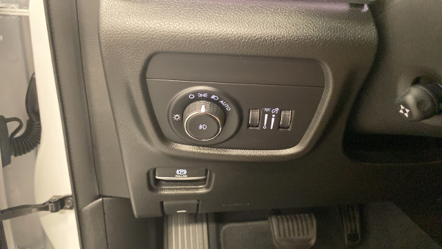 Used 2023 Jeep Grand Cherokee L Summit w/ Advanced Protech Group IV AWD/4WD image 25