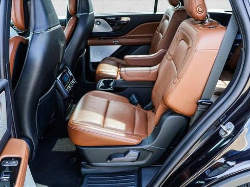 Used 2020 Lincoln Aviator Reserve w/ Equipment Group 202A AWD/4WD image 22