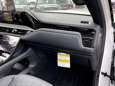 Certified 2026 INFINITI QX80 Autograph w/ Premium Cargo Package AWD/4WD image 22