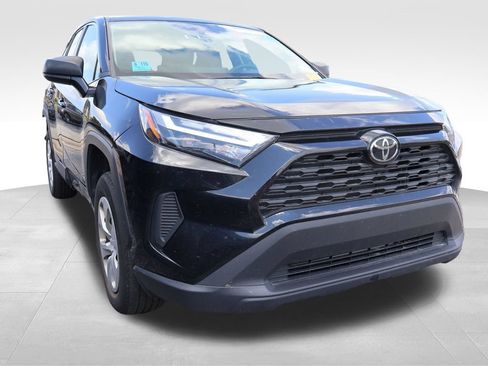 Used 2025 Toyota RAV4 LE AWD/4WD image 12
