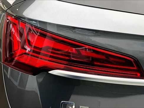 Used 2023 Audi Q5 2.0T Premium Plus w/ Premium Plus Package AWD/4WD image 28