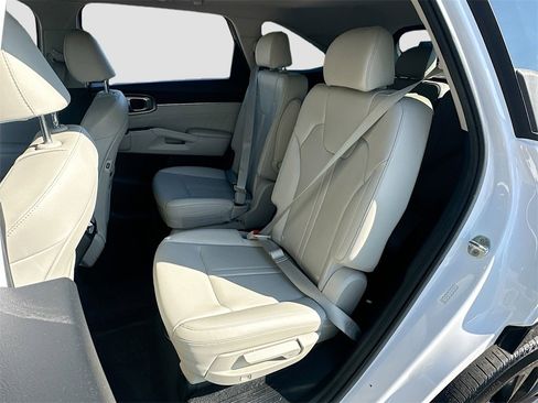 Certified 2023 Kia Sorento SX image 25