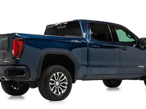 Used 2020 GMC Sierra 1500 AT4 w/ AT4 Premium Package AWD/4WD image 3