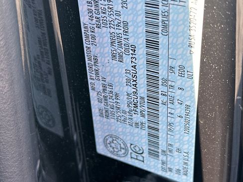 Used 2025 Ford Escape Platinum image 28