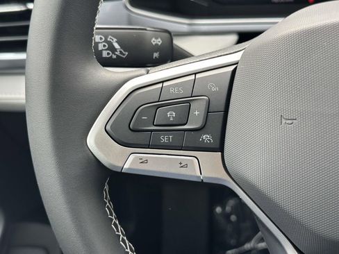 New 2026 Volkswagen Taos SEL AWD/4WD image 17