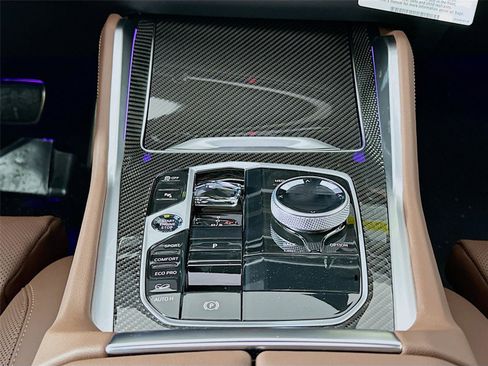 New 2026 BMW X6 M60i w/ Executive Package image 17