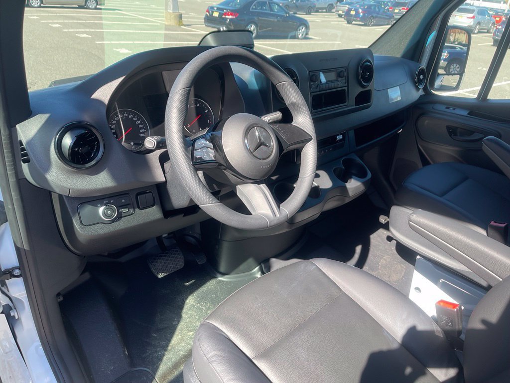 New 2025 Mercedes-Benz Sprinter 2500 image 10