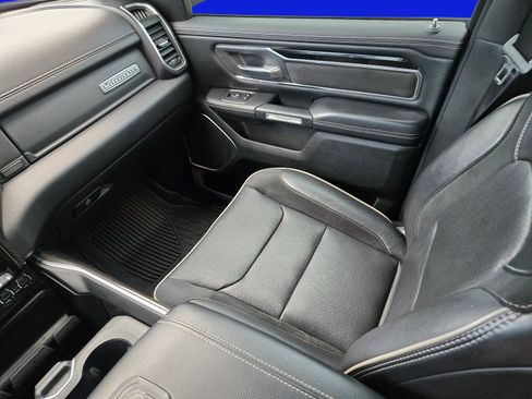 Used 2019 RAM 1500 Laramie w/ Sport Appearance Package AWD/4WD image 18