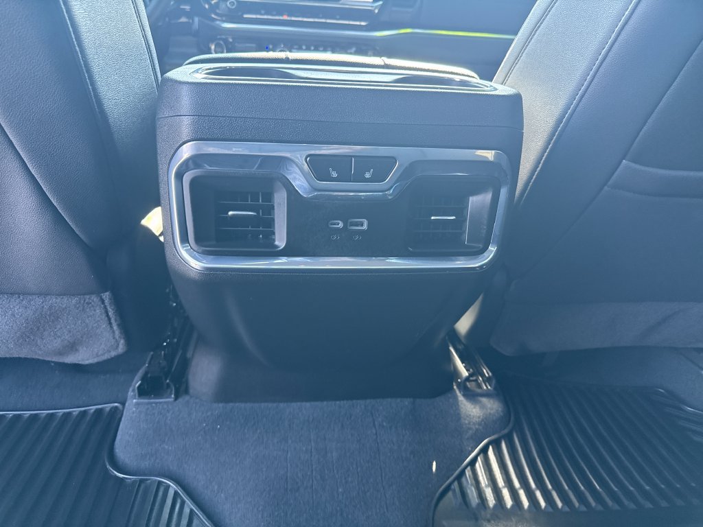 Used 2025 Chevrolet Silverado 2500 LTZ w/ LTZ Convenience Package AWD/4WD image 33
