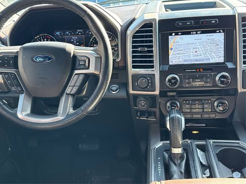 Used 2016 Ford F150 Platinum w/ Equipment Group 701A Luxury image 19