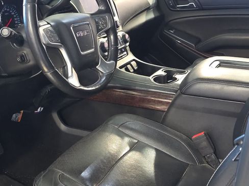 Used 2018 GMC Yukon SLT AWD/4WD image 14