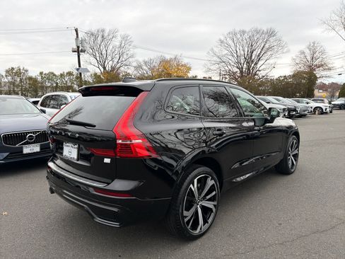 Certified 2024 Volvo XC60 T8 Ultimate w/ Protection Package Premier image 17