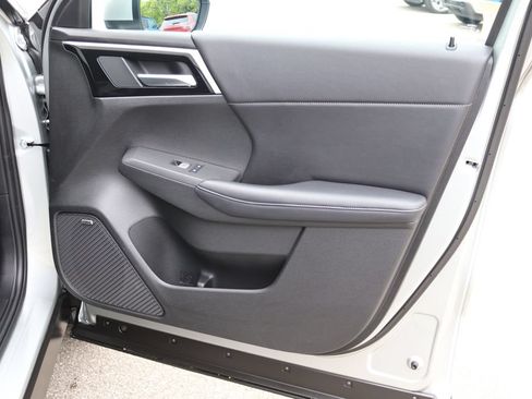 Used 2025 Mitsubishi Outlander SE AWD/4WD image 9
