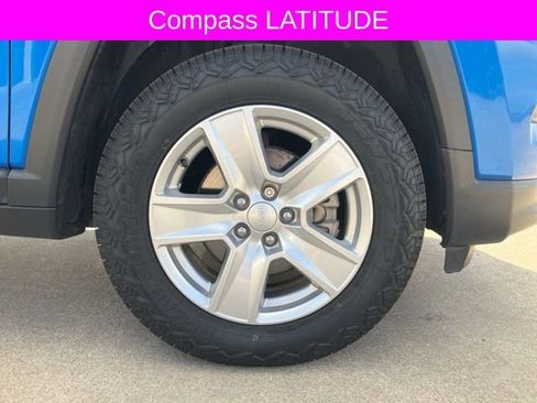 Used 2022 Jeep Compass Latitude image 9