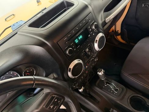 Used 2013 Jeep Wrangler Unlimited Sahara w/ Connectivity Group AWD/4WD image 24