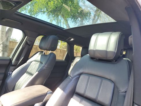 Used 2018 Land Rover Range Rover Sport SE AWD/4WD image 24