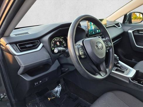 Used 2023 Toyota RAV4 XLE FWD image 10