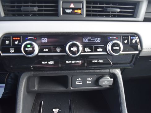 Certified 2023 Honda Pilot Elite image 27